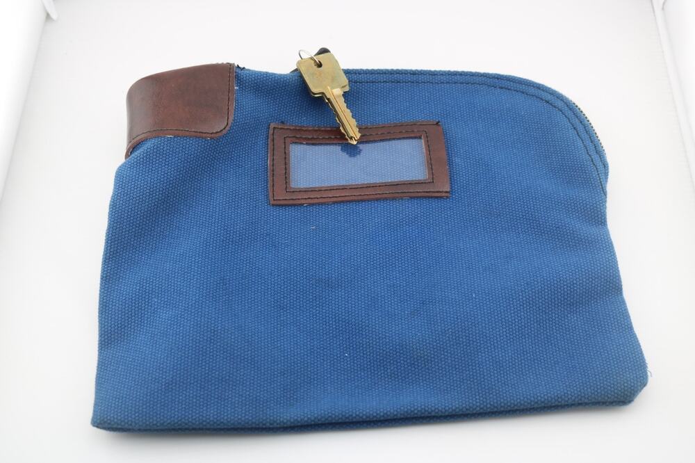 Seven-Pin Lock Security/Night Deposit Bag with 2 Keys, 8.5 x 11 - Navy